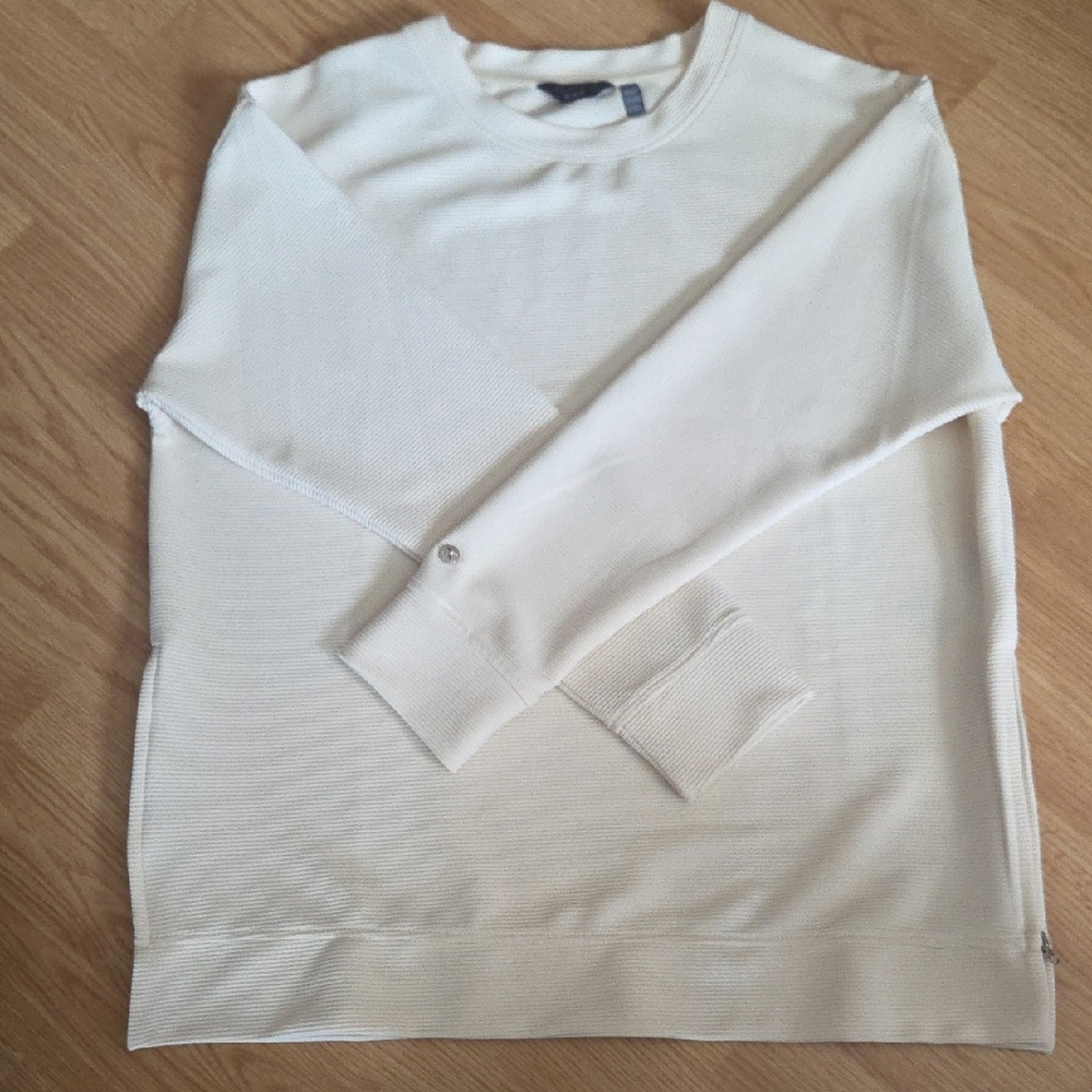 Danskin Cream Crewneck Top